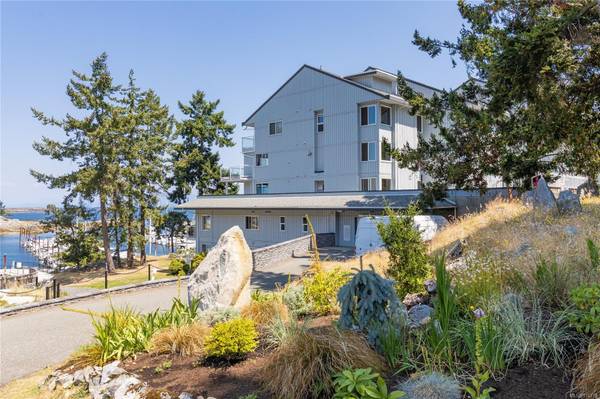 Nanoose Bay, BC V9P 9K1,3555 Outrigger Rd #302