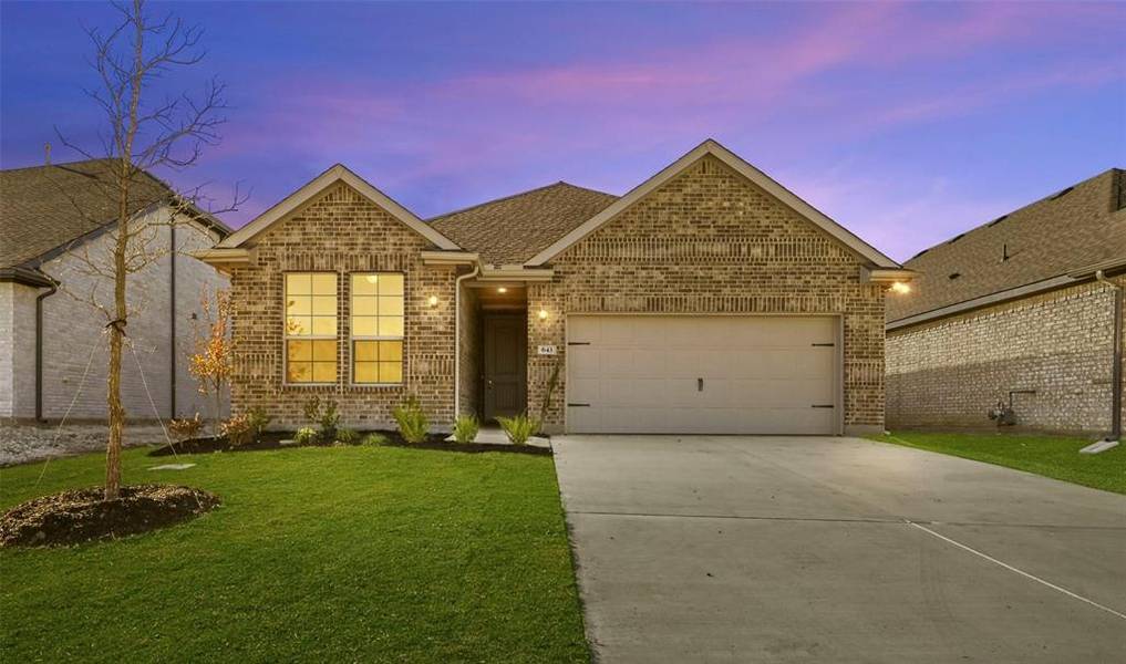 643 Southern Hills Drive, Red Oak, TX 75154