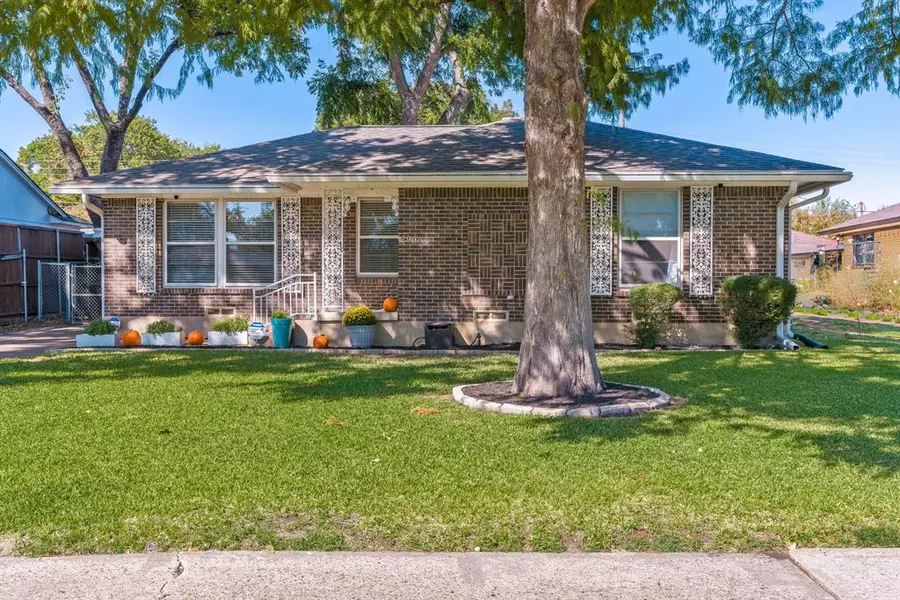 2907 San Paula Avenue, Dallas, TX 75228