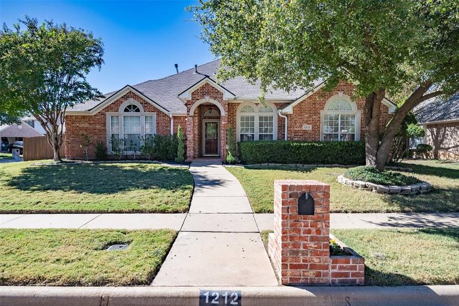 1212 Andromeda Way, Arlington, TX 76013