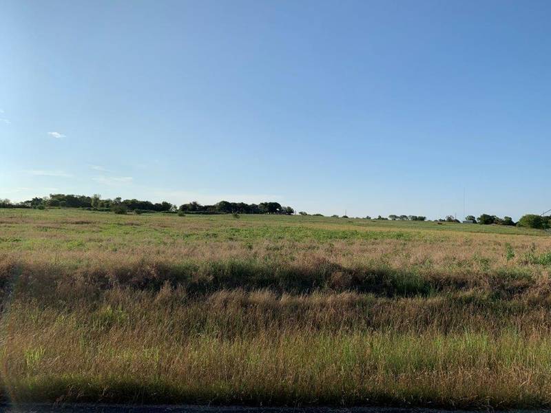 2 AC FM 171, Thornberry, TX 76305