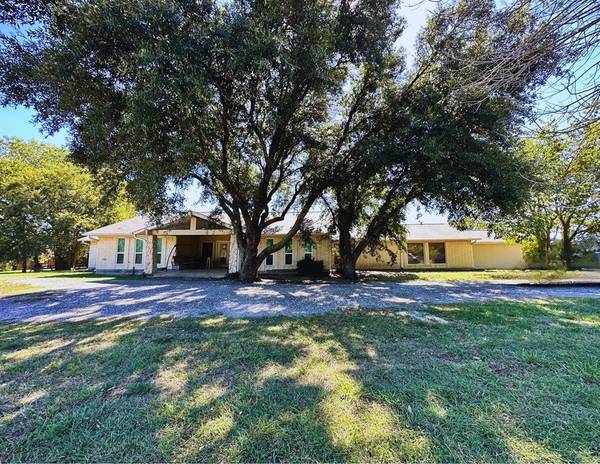 4 Glencove Circle, Lucas, TX 75002