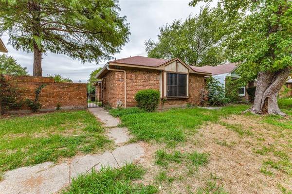 10336 Ridge Oak Street, Dallas, TX 75227