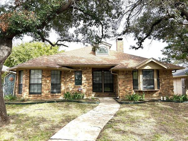 1112 Hilton Drive, Mansfield, TX 76063