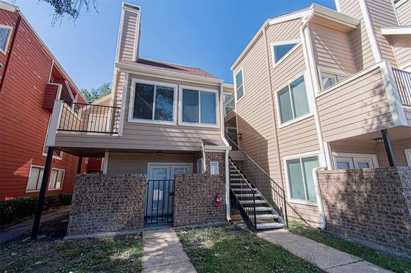 9819 Walnut Street #J205, Dallas, TX 75243