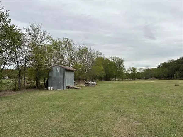 Quinlan, TX 75474,226 County Road 3701