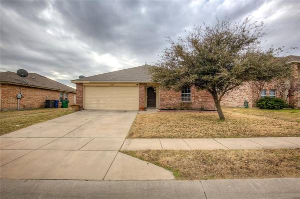 12004 Shine Avenue, Rhome, TX 76078