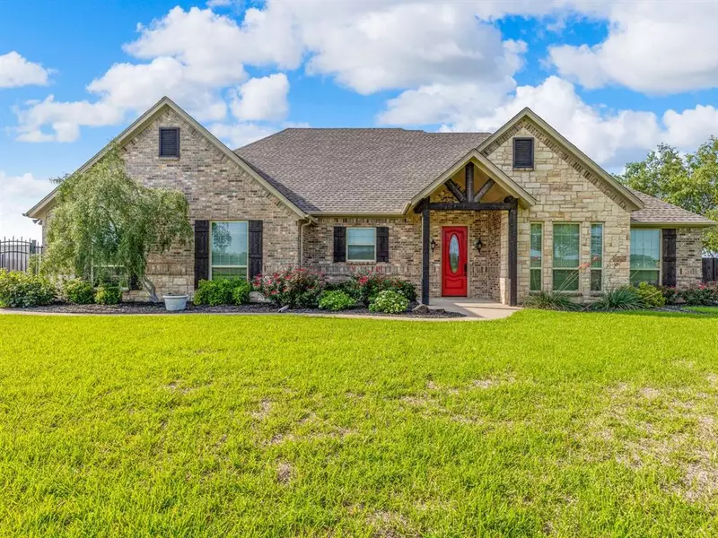 408 E Vaughn Road, Cleburne, TX 76031