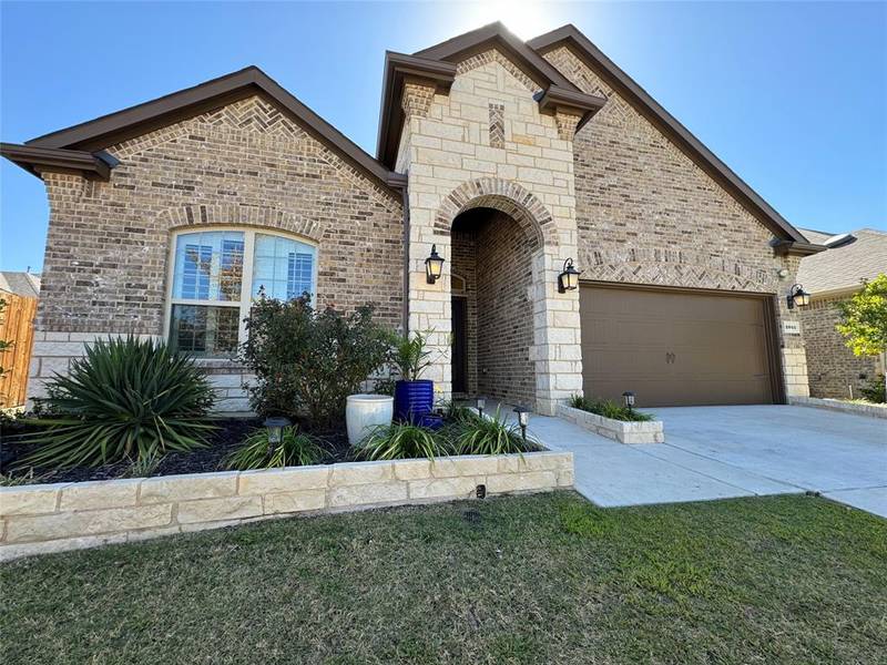 2041 Tahoka Lane, Heath, TX 75126