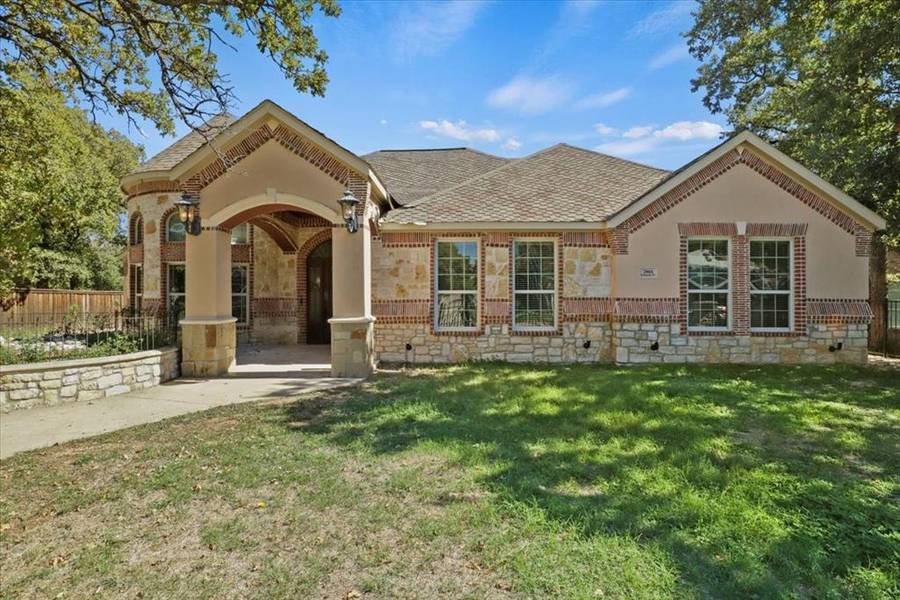 2001 Schmidt Street, Fort Worth, TX 76105