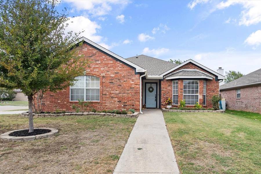 4813 Eagle Trace Drive, Fort Worth, TX 76244