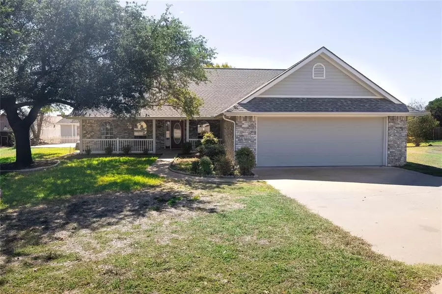 639 S Rough Creek Court, Granbury, TX 76048