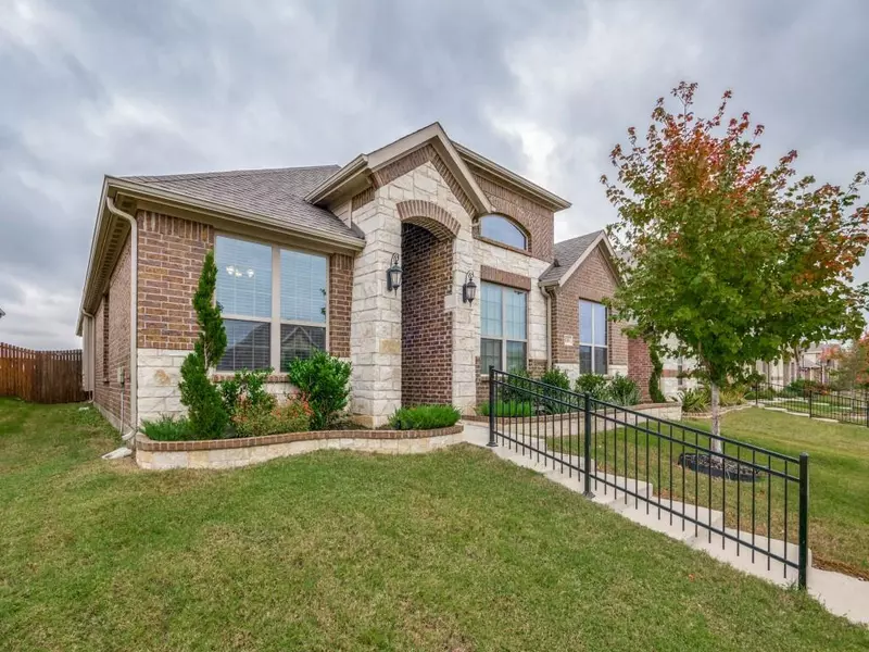 114 Finlee Lane, Red Oak, TX 75154