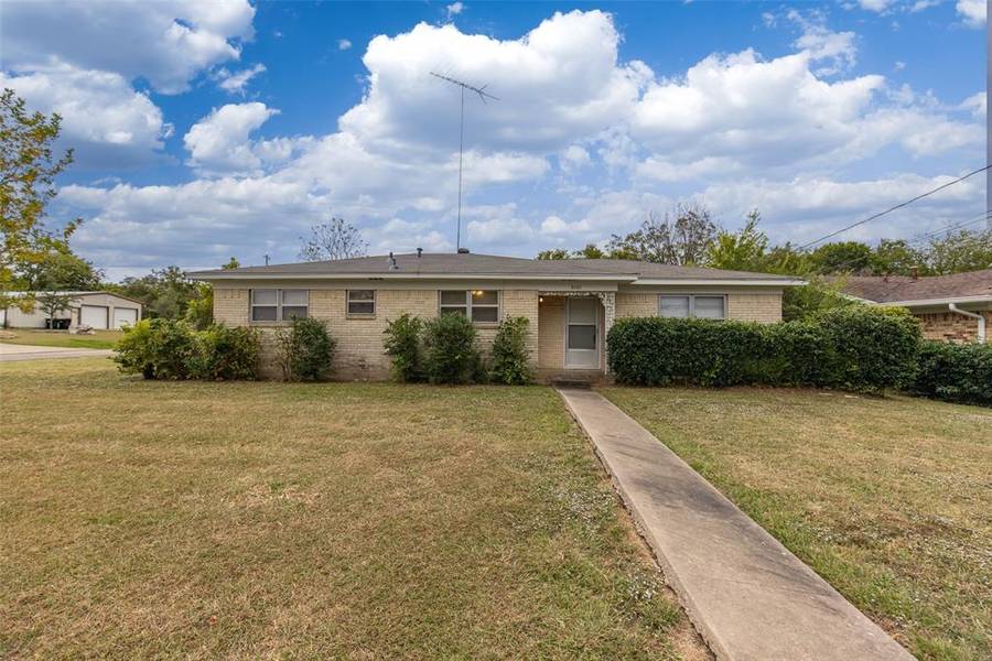 3101 Eastland Avenue, Greenville, TX 75402