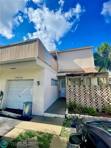 851 NW 81st Way  #4, Plantation, FL 33324