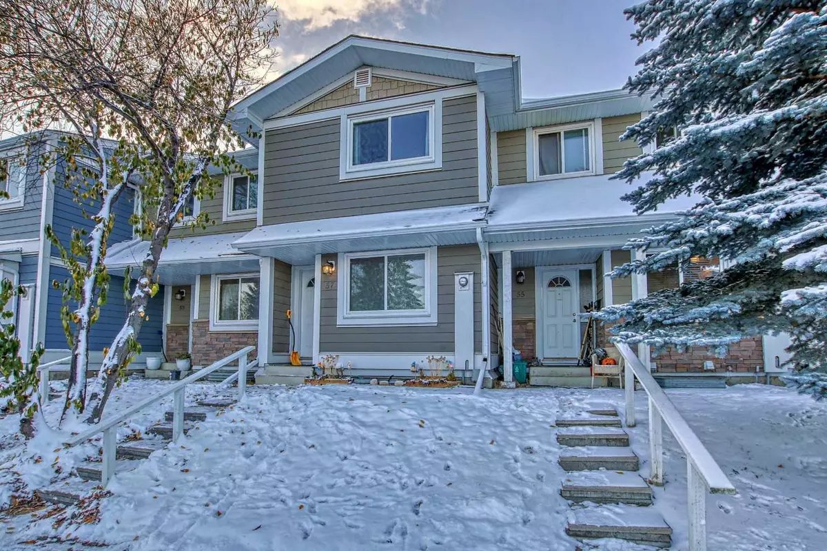 Calgary, AB T2A 7C2,57 Georgian Villas NE