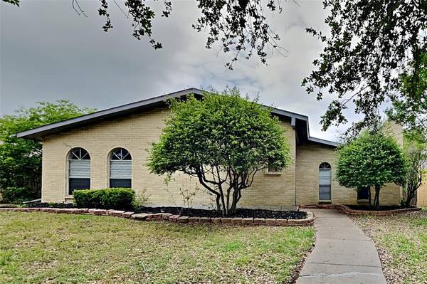 1837 Addington Drive, Carrollton, TX 75007