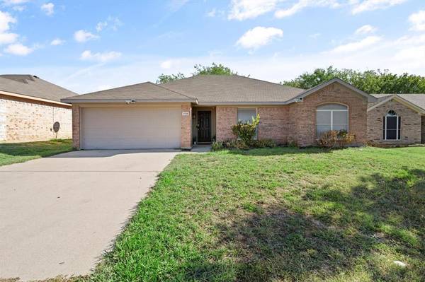 1708 Tonya May Lane, Mansfield, TX 76063