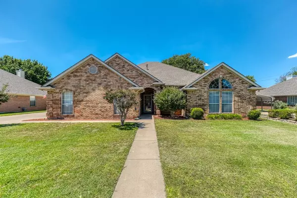 1630 Roberts Bend, Weatherford, TX 76086