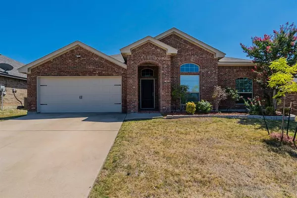 9217 Barbara Drive, White Settlement, TX 76108