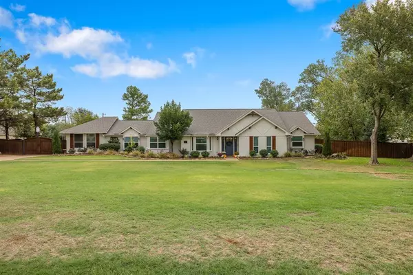 829 Cross Timbers Drive, Double Oak, TX 75077