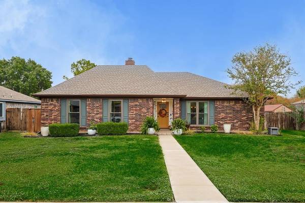 1542 Springaire Lane, Lewisville, TX 75077