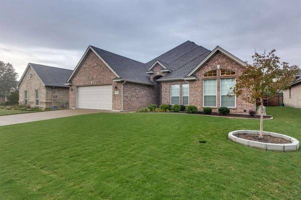 10925 Golfview Way, Benbrook, TX 76126