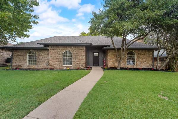 2221 Stone Creek Drive, Plano, TX 75075