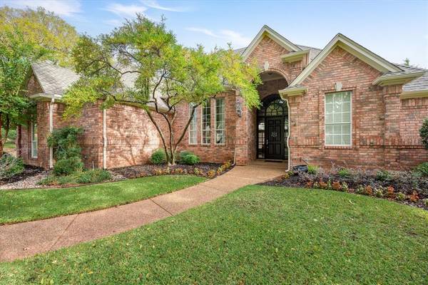 401 Valverde Court, Southlake, TX 76092