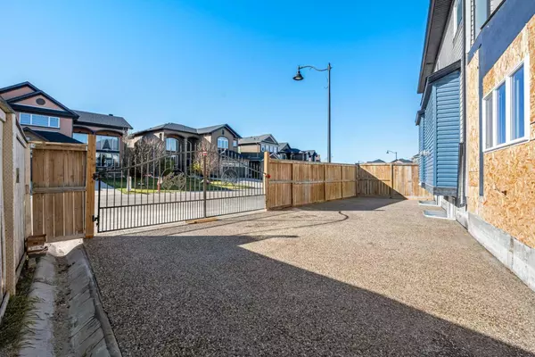 Calgary, AB T3J 0H9,3 Taralake Mews NE