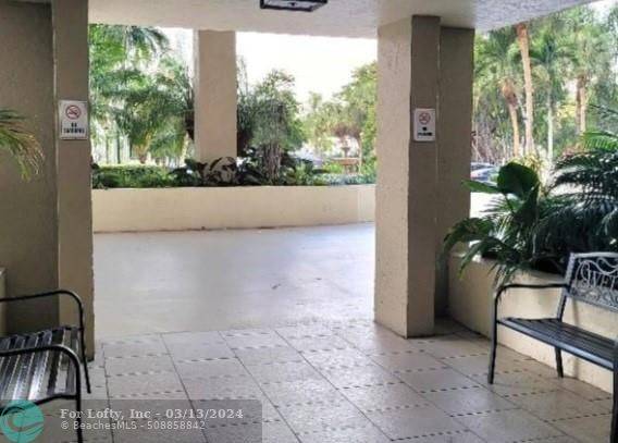 Hallandale Beach, FL 33009,600 Parkview Dr  #530