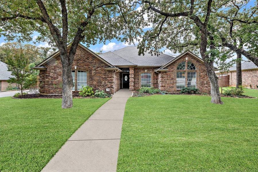 1516 Highland Oaks Drive, Keller, TX 76248