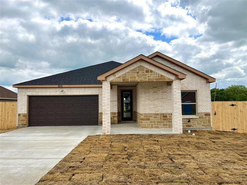 805 S Adelaide Street, Terrell, TX 75160