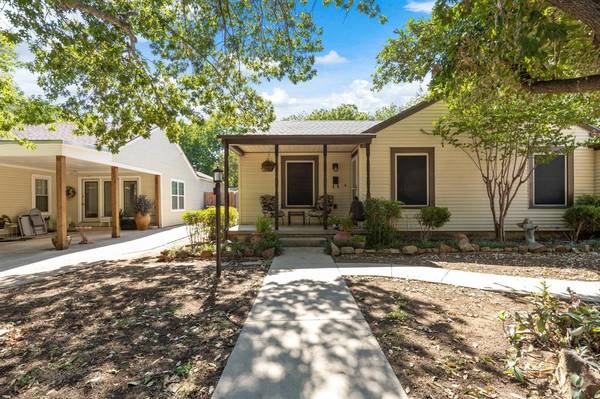 3024 Edgehill Road, Fort Worth, TX 76116