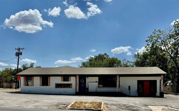 410 E Main Street,  Hamilton,  TX 76531