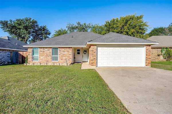 6300 Lotus Drive, Arlington, TX 76001