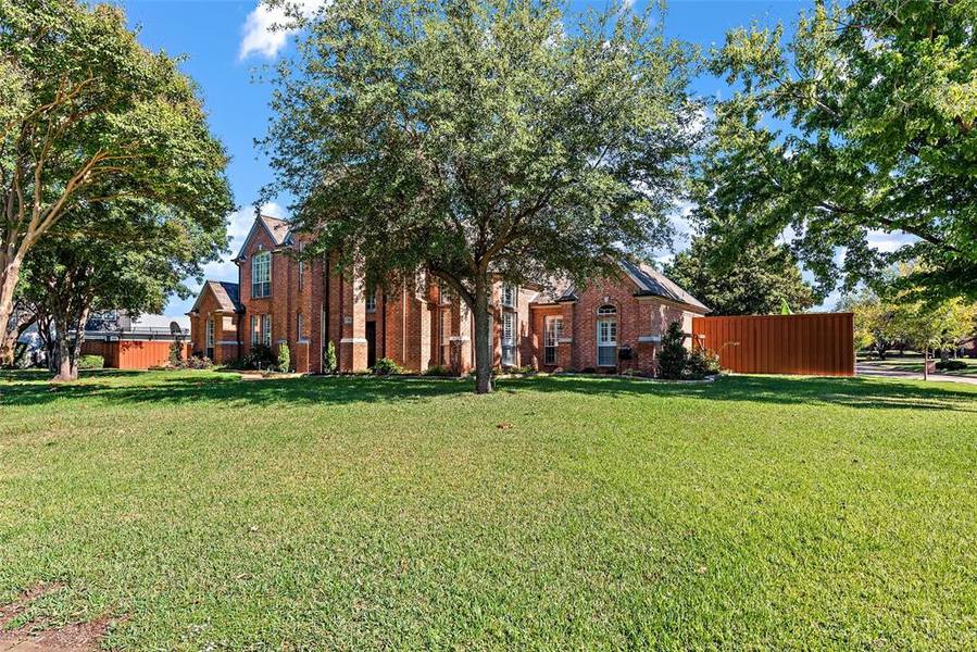 701 Saratoga Drive, Southlake, TX 76092