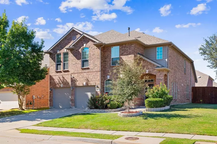 656 Lake City Drive, Lewisville, TX 75056