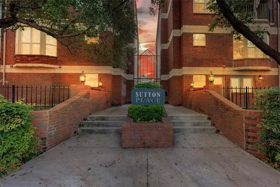 3100 Cole Avenue #113, Dallas, TX 75204