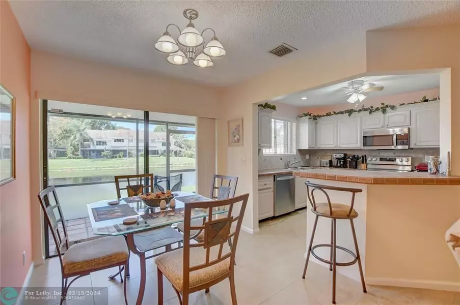 2280 W Discovery Cir W  #2280, Deerfield Beach, FL 33442