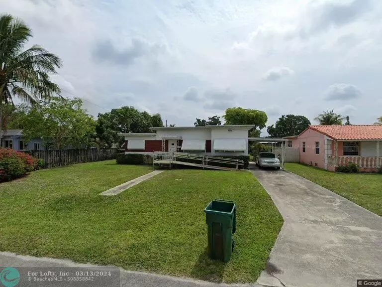 230 NW 148th St, Miami, FL 33168