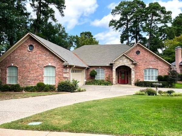 1102 Ashwood Drive,  Tyler,  TX 75703