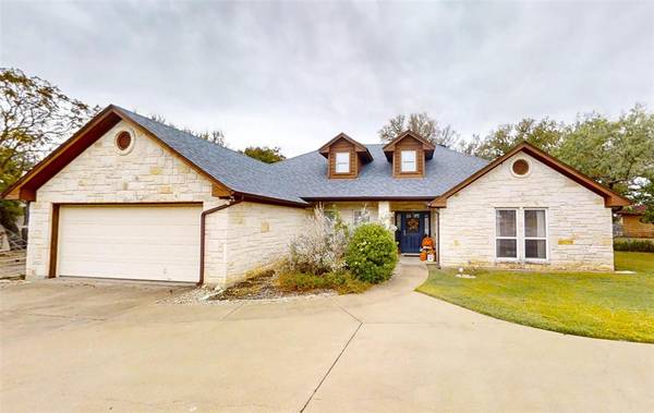 6515 Circo Drive, Granbury, TX 76049