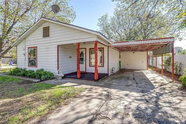 8101 Melrose Street E, White Settlement, TX 76108