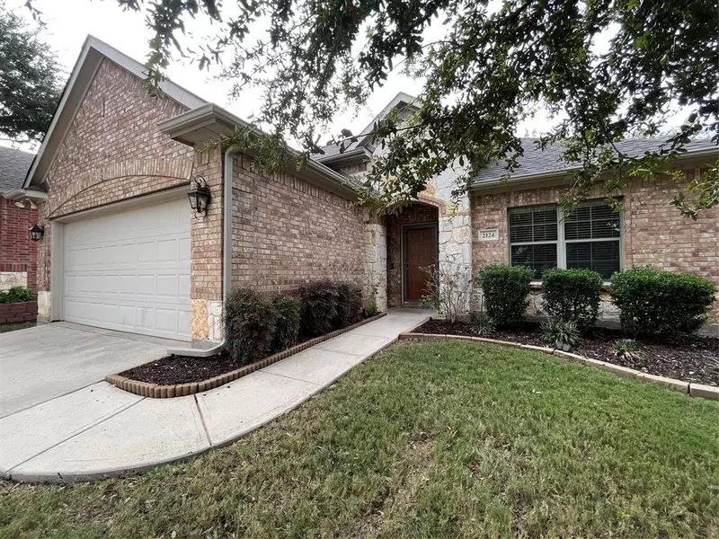 2124 Jonathan Creek Drive, Little Elm, TX 75068