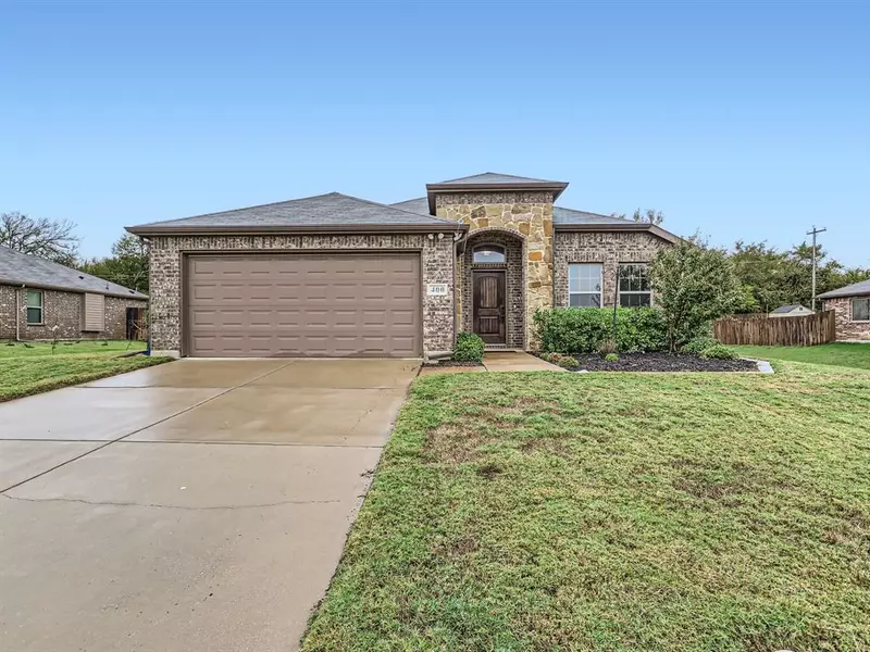 400 Highmeadow Road, Aubrey, TX 76227