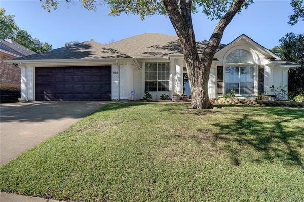 700 Jonathan Drive, Euless, TX 76040