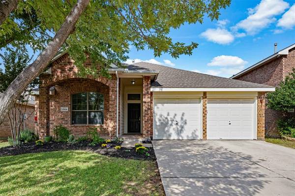 2864 Grandview Drive, Grand Prairie, TX 75052