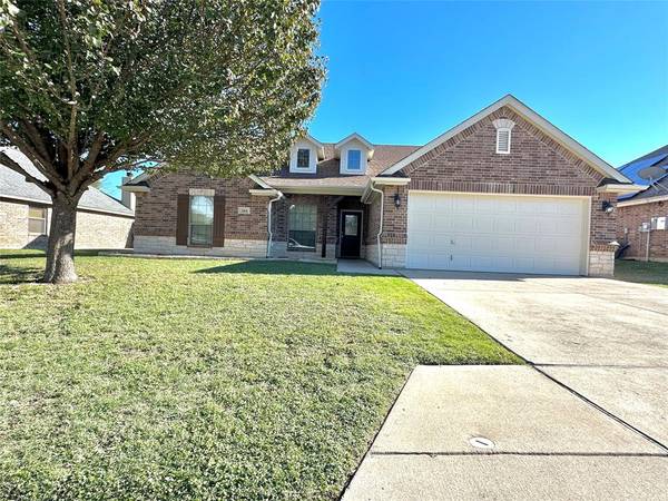 364 Lockwood Lane, Weatherford, TX 76087