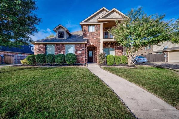 905 Willow Crest Drive, Midlothian, TX 76065